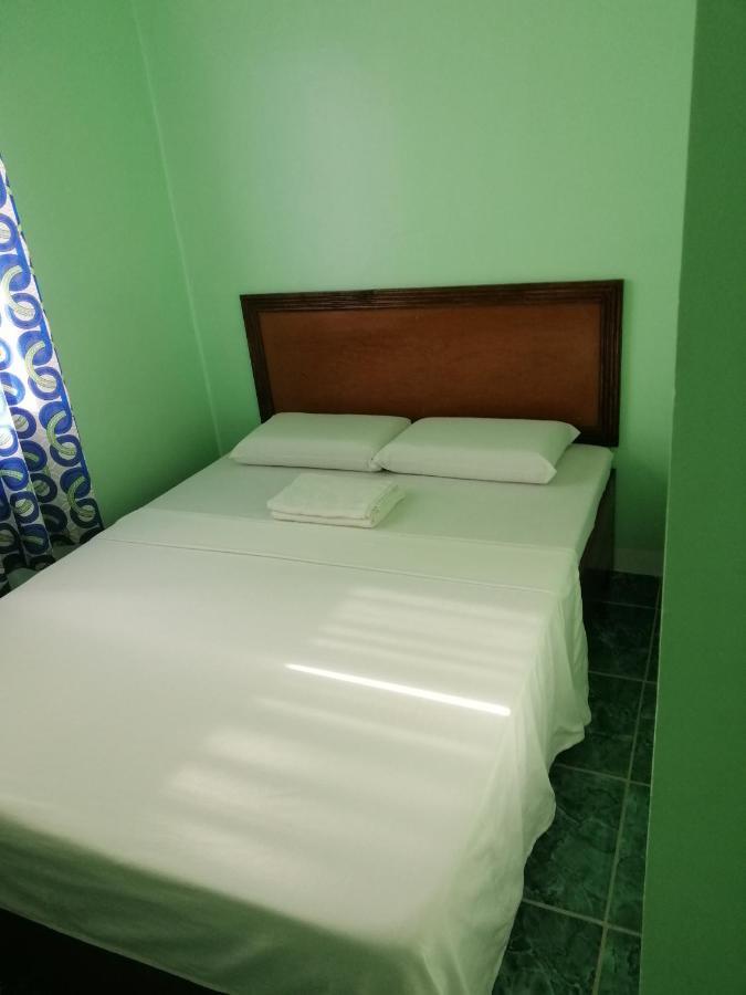 Islet View Pension House Ослоб Экстерьер фото